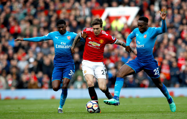 出快速反击 出快速反击